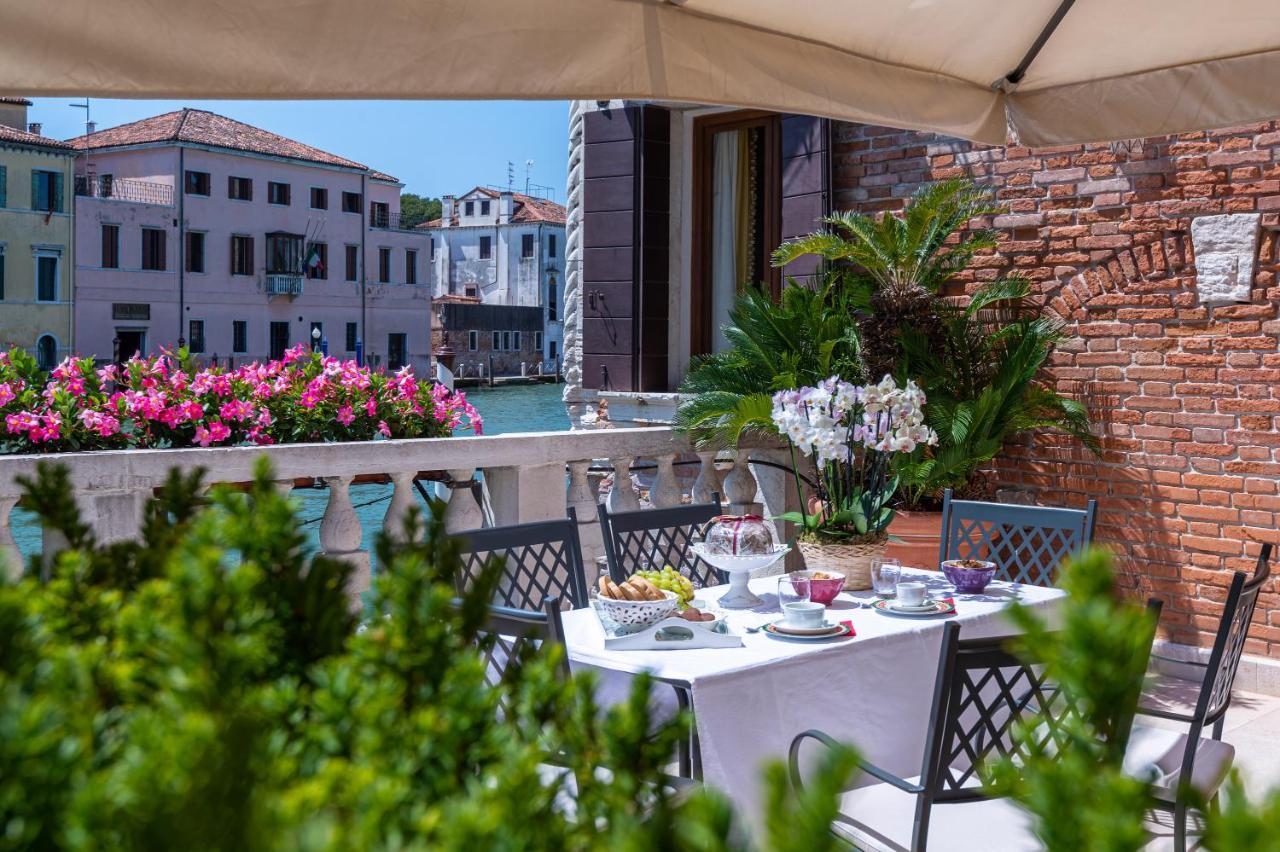 Ca' Dei Cuori On The Grand Canal Venetië Buitenkant foto